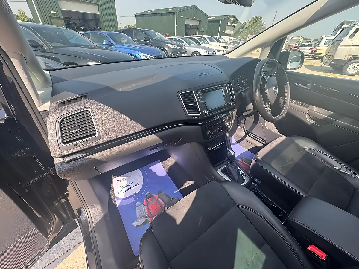 Used 2020 Volkswagen Sharan Sel Black - Interior and Exterior details 16