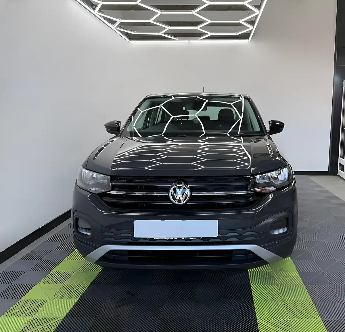 Used 2020 Volkswagen T-Cross S Grey - Interior and Exterior details 4