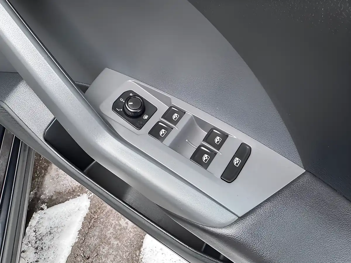Used 2020 Volkswagen T-Cross Se Black - Interior and Exterior details 17