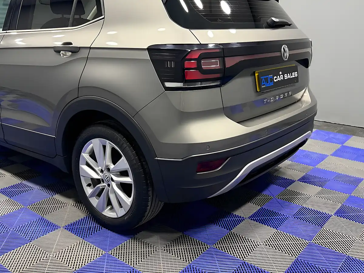 Used 2020 Volkswagen T-Cross Se Limestone Grey - Interior and Exterior details 7