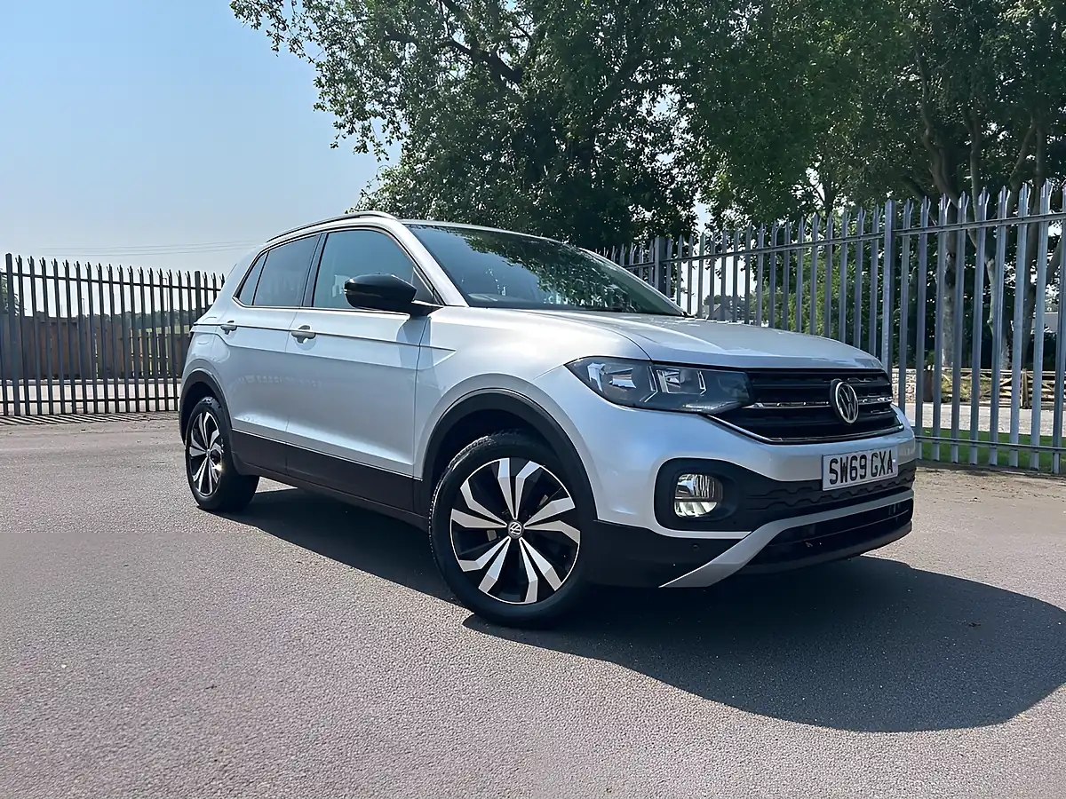 Used 2020 Volkswagen T-Cross Se Silver - Front View