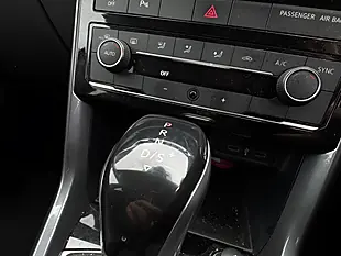 Used 2020 Volkswagen T-Cross Sel Blue - Interior and Exterior details 15