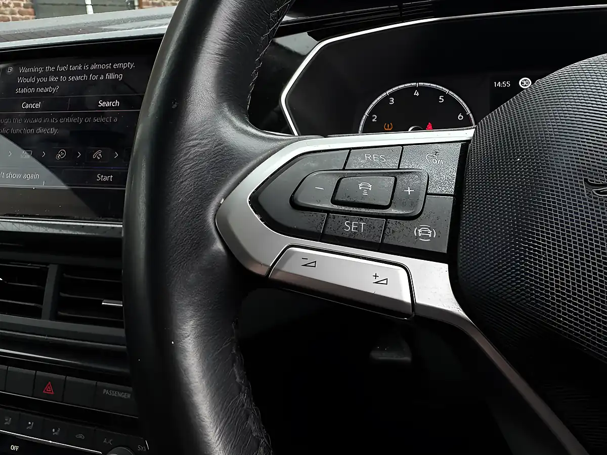 Used 2020 Volkswagen T-Cross Sel Blue - Interior and Exterior details 6