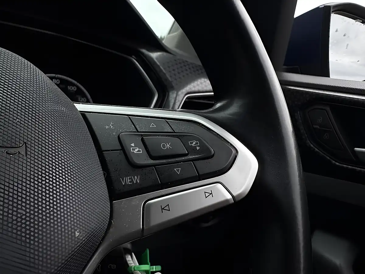 Used 2020 Volkswagen T-Cross Sel Blue - Interior and Exterior details 8