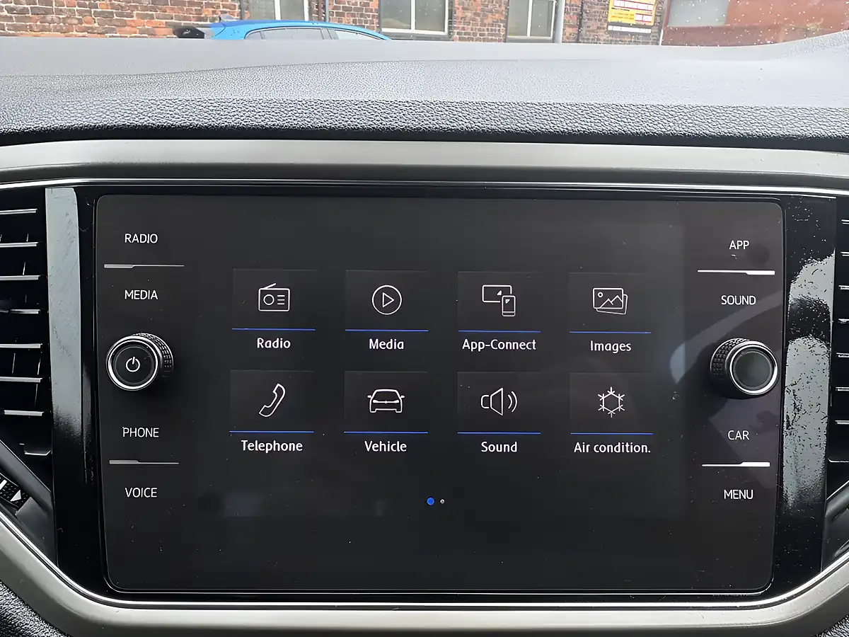 Used 2020 Volkswagen T-Roc Design Blue - Interior and Exterior details 17