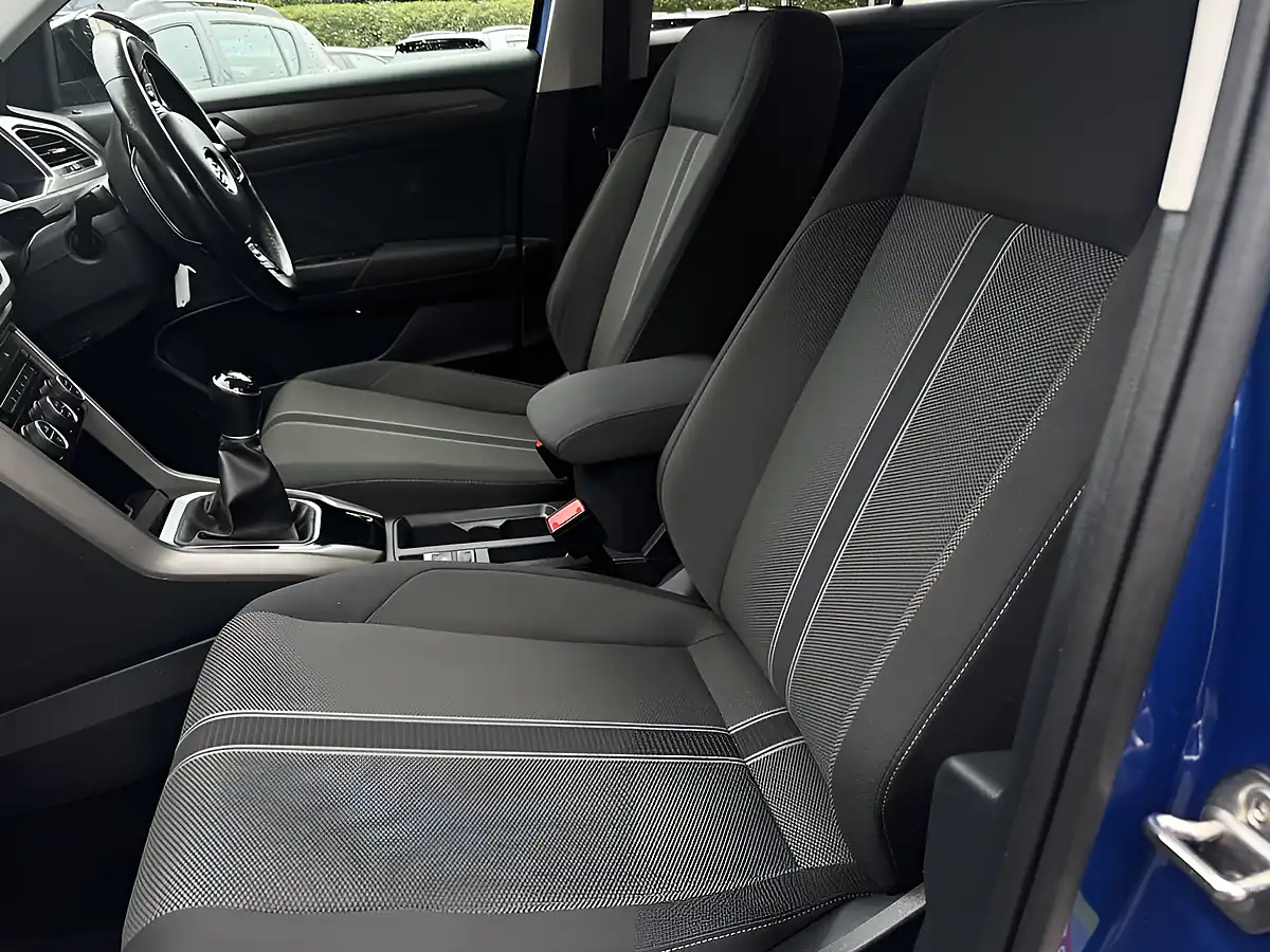 Used 2020 Volkswagen T-Roc Design Blue - Interior and Exterior details 5