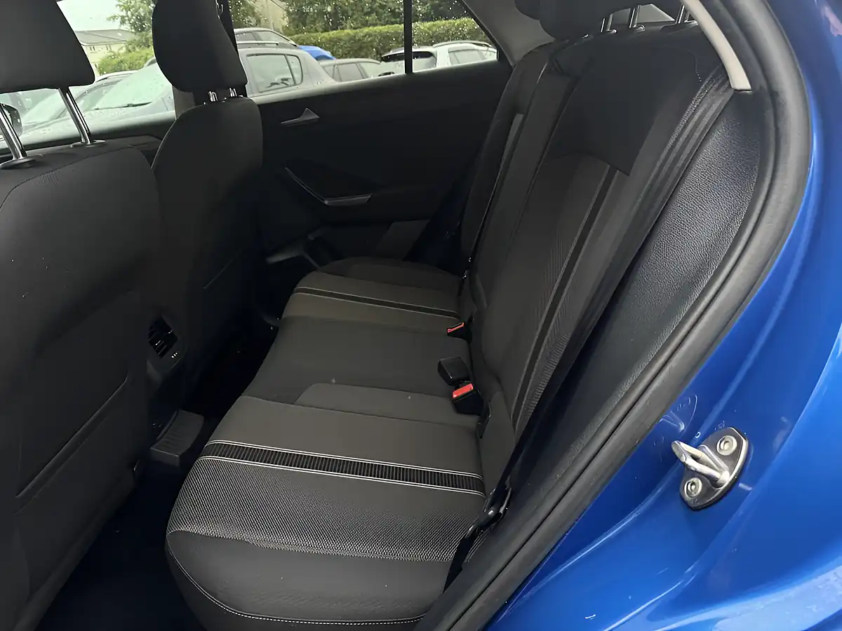 Used 2020 Volkswagen T-Roc Design Blue - Interior and Exterior details 6
