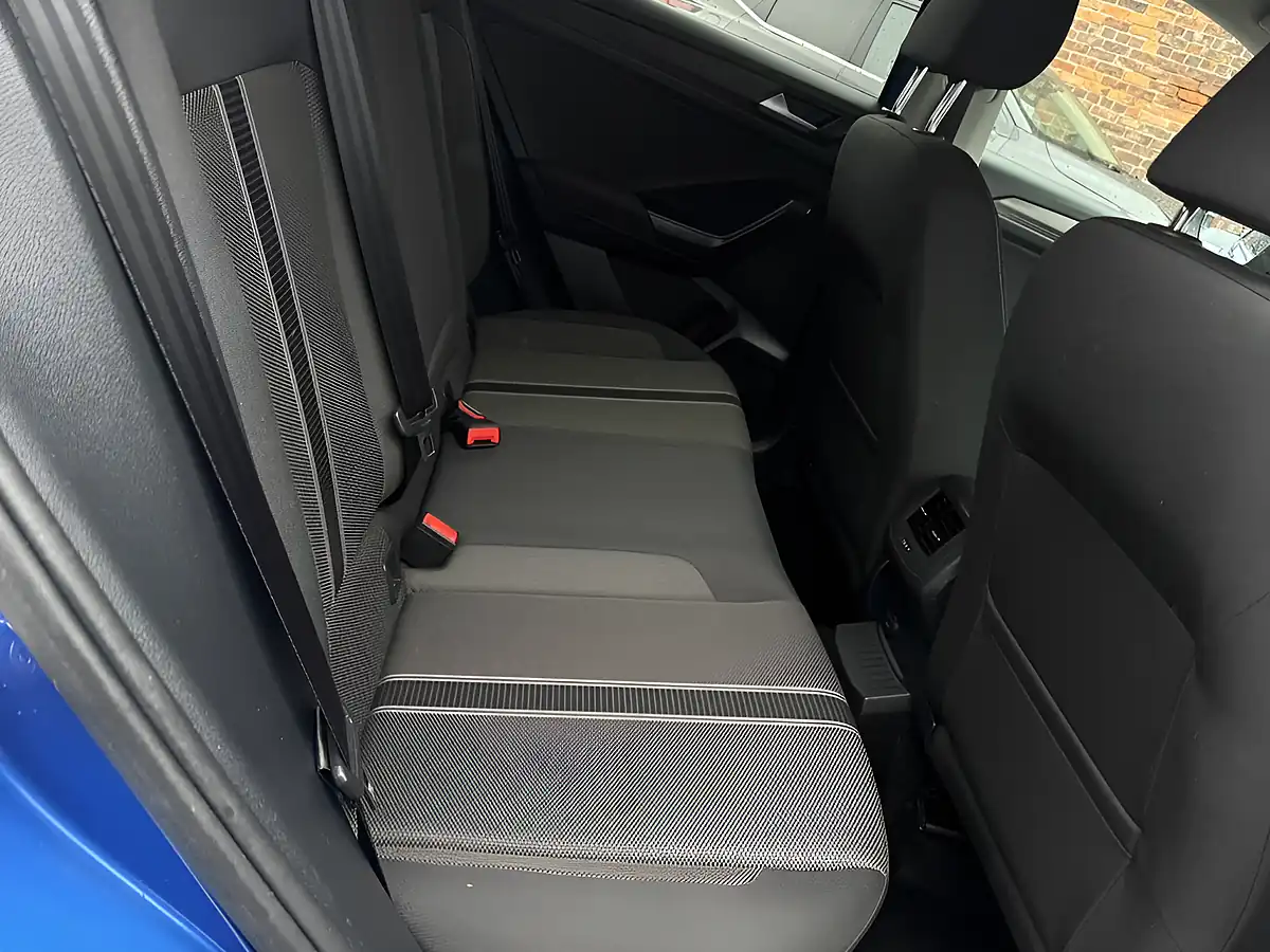 Used 2020 Volkswagen T-Roc Design Blue - Interior and Exterior details 7