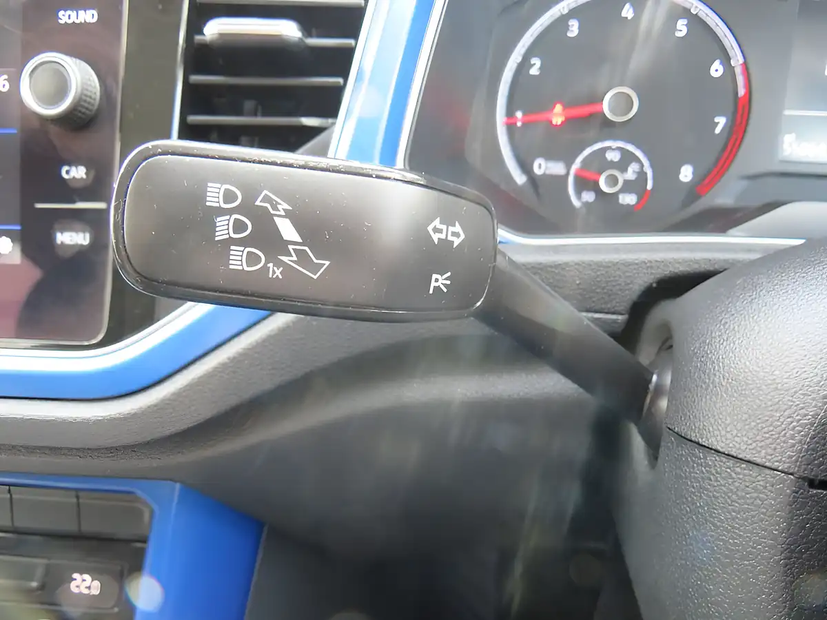 Used 2020 Volkswagen T-Roc Design Blue - Interior and Exterior details 13