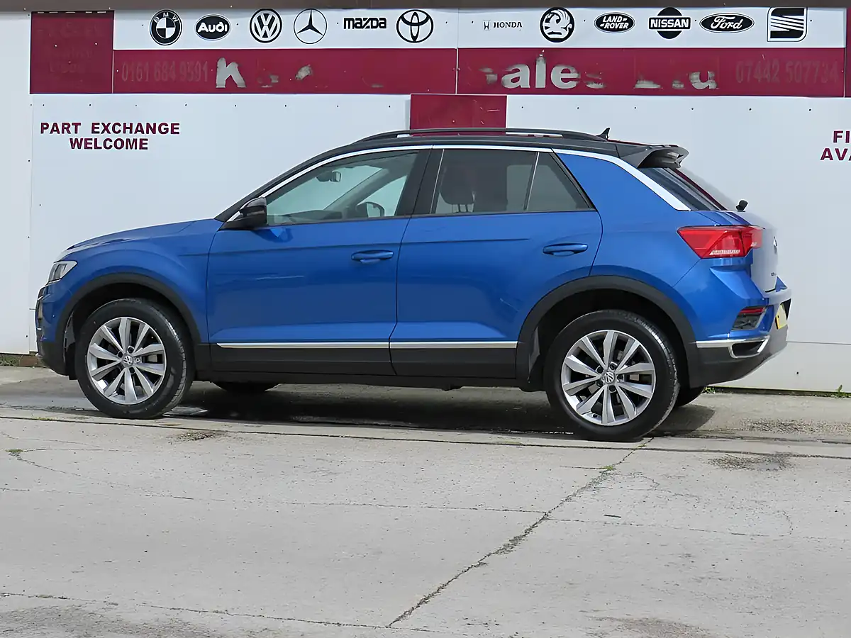 Used 2020 Volkswagen T-Roc Design Blue - Interior and Exterior details 18
