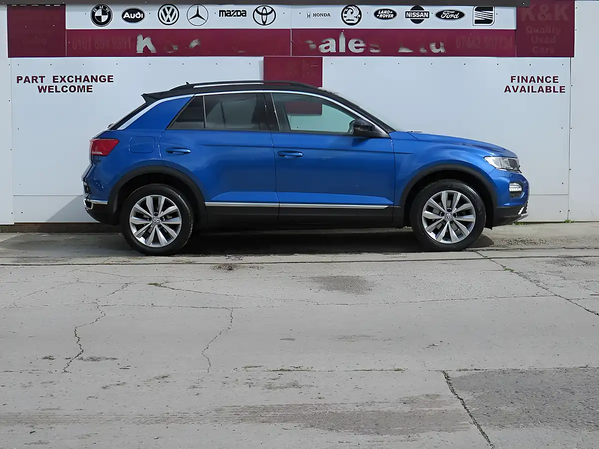 Used 2020 Volkswagen T-Roc Design Blue - Interior and Exterior details 3