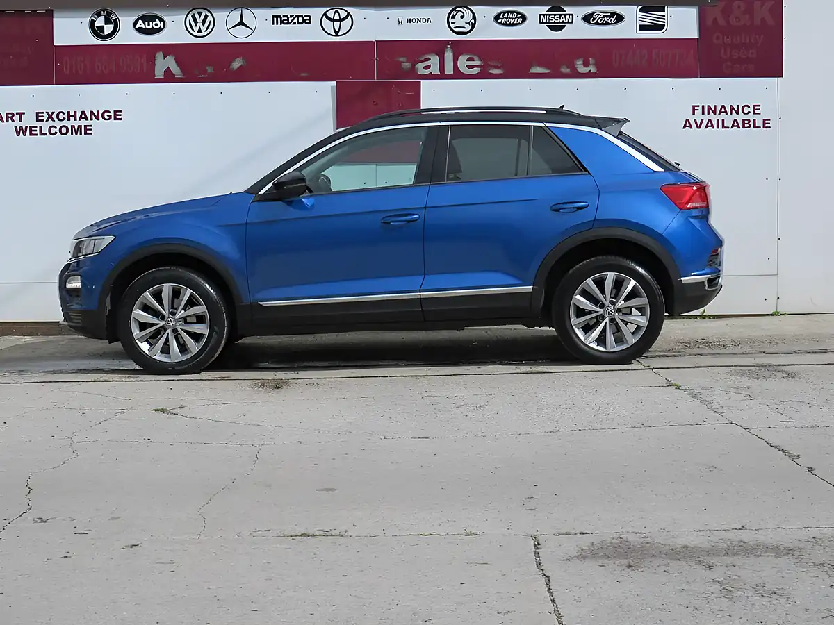 Used 2020 Volkswagen T-Roc Design Blue - Interior and Exterior details 5