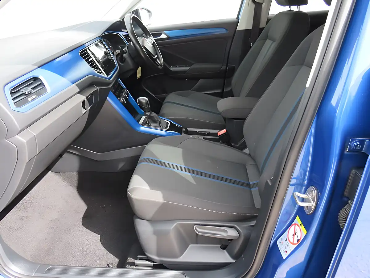 Used 2020 Volkswagen T-Roc Design Blue - Interior and Exterior details 9