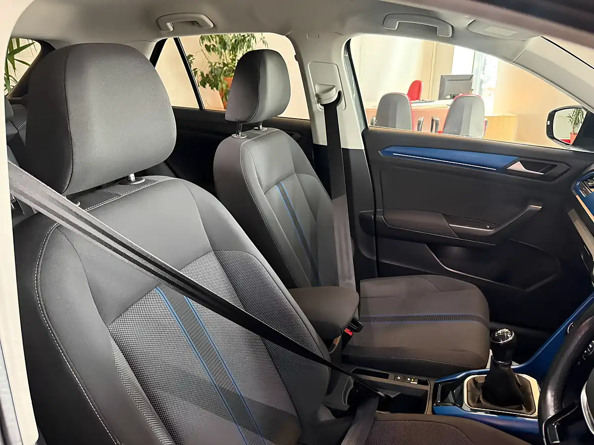 Used 2020 Volkswagen T-Roc Design Grey - Interior and Exterior details 13