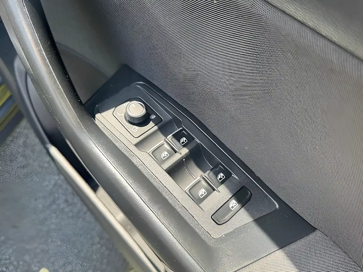 Used 2020 Volkswagen T-Roc Design Grey - Interior and Exterior details 12