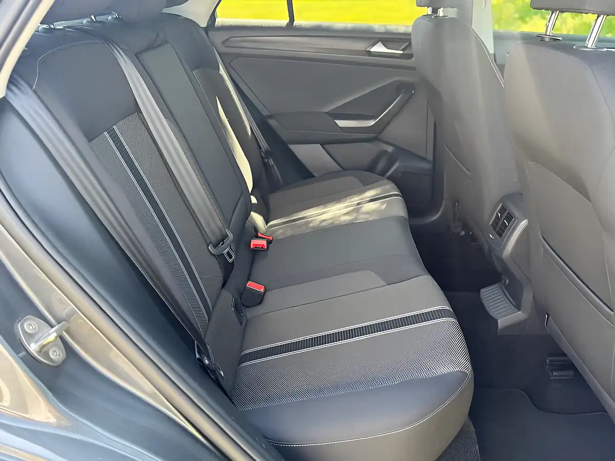 Used 2020 Volkswagen T-Roc Design Grey - Interior and Exterior details 18