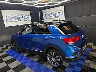 Used 2020 Volkswagen T-Roc Design Ravenna Blue - Interior and Exterior details 10