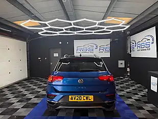 Used 2020 Volkswagen T-Roc Design Ravenna Blue - Interior and Exterior details 3