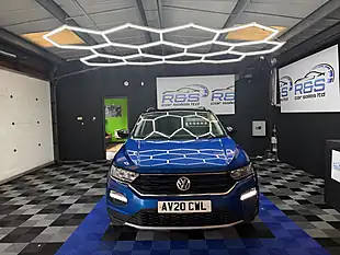 Used 2020 Volkswagen T-Roc Design Ravenna Blue - Interior and Exterior details 4