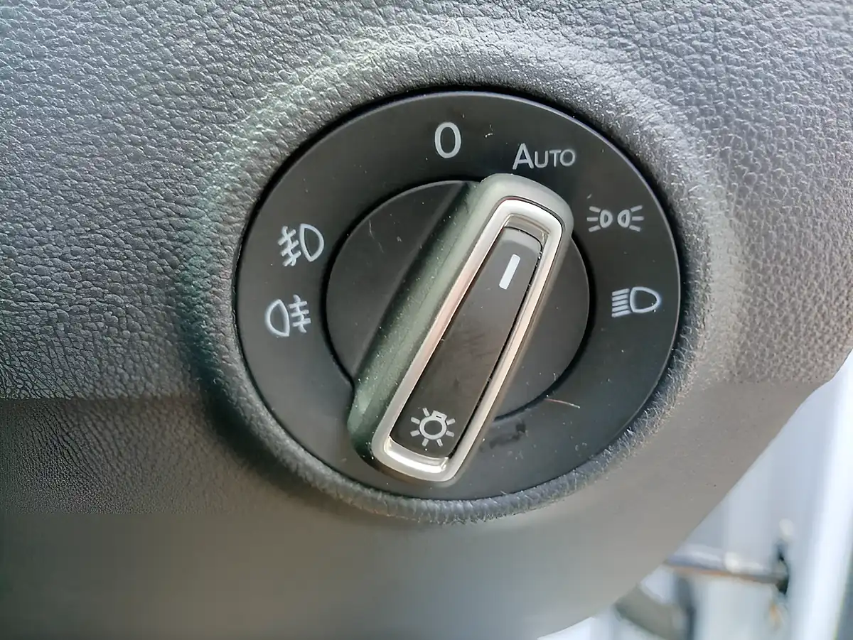 Used 2020 Volkswagen T-Roc Evo Silver - Interior and Exterior details 14