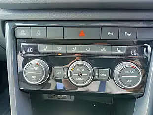 Used 2020 Volkswagen T-Roc Evo Silver - Interior and Exterior details 18