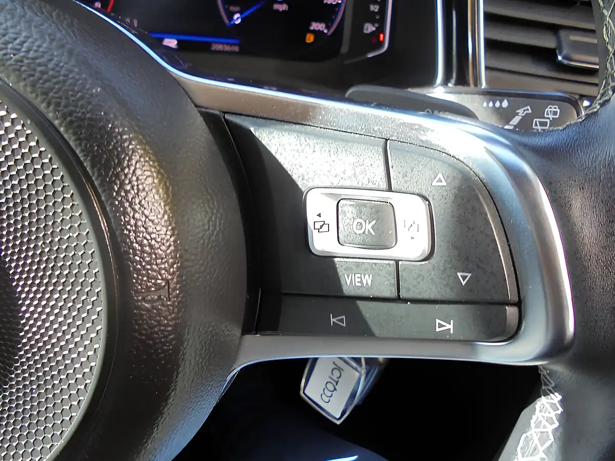 Used 2020 Volkswagen T-Roc R Black - Interior and Exterior details 16