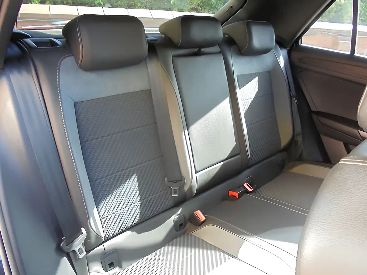 Used 2020 Volkswagen T-Roc R Black - Interior and Exterior details 17