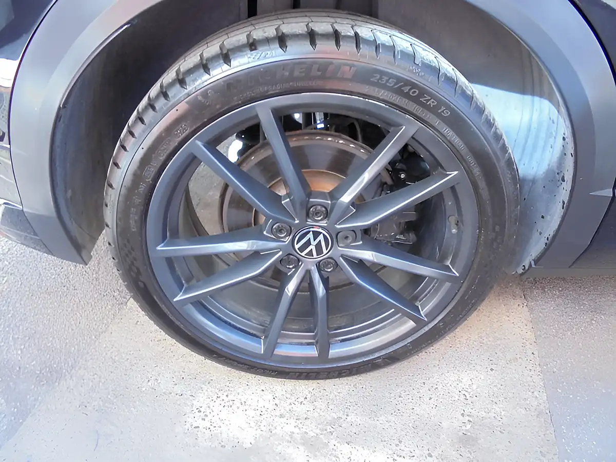 Used 2020 Volkswagen T-Roc R Black - Interior and Exterior details 20