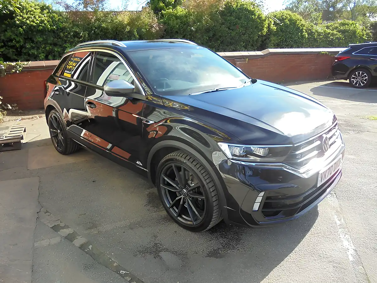 Used 2020 Volkswagen T-Roc R Black - Interior and Exterior details 5