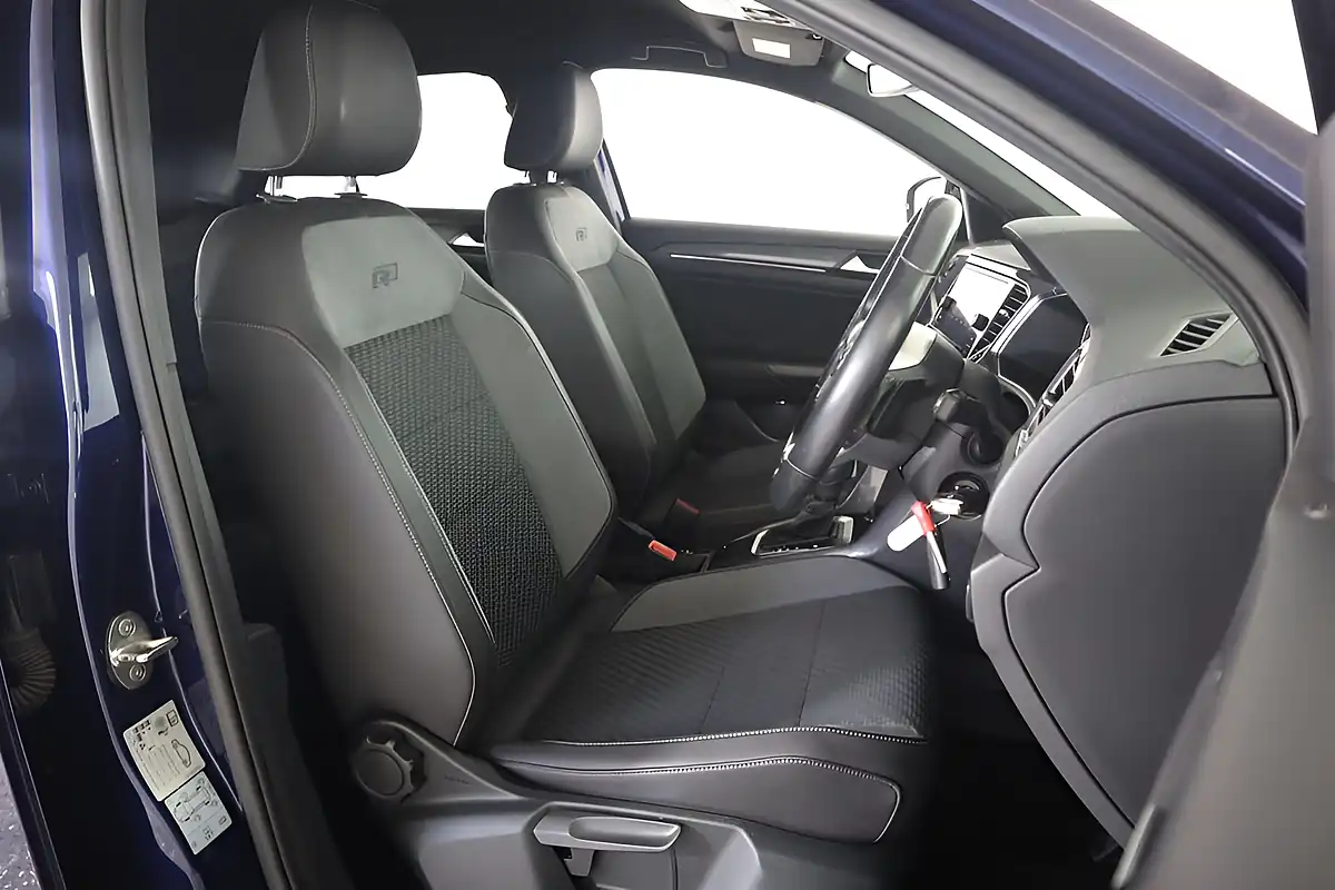 Used 2020 Volkswagen T-Roc R-Line Blue - Interior and Exterior details 10