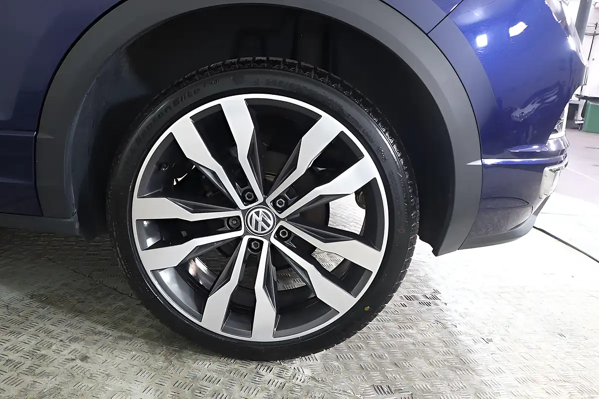 Used 2020 Volkswagen T-Roc R-Line Blue - Interior and Exterior details 15