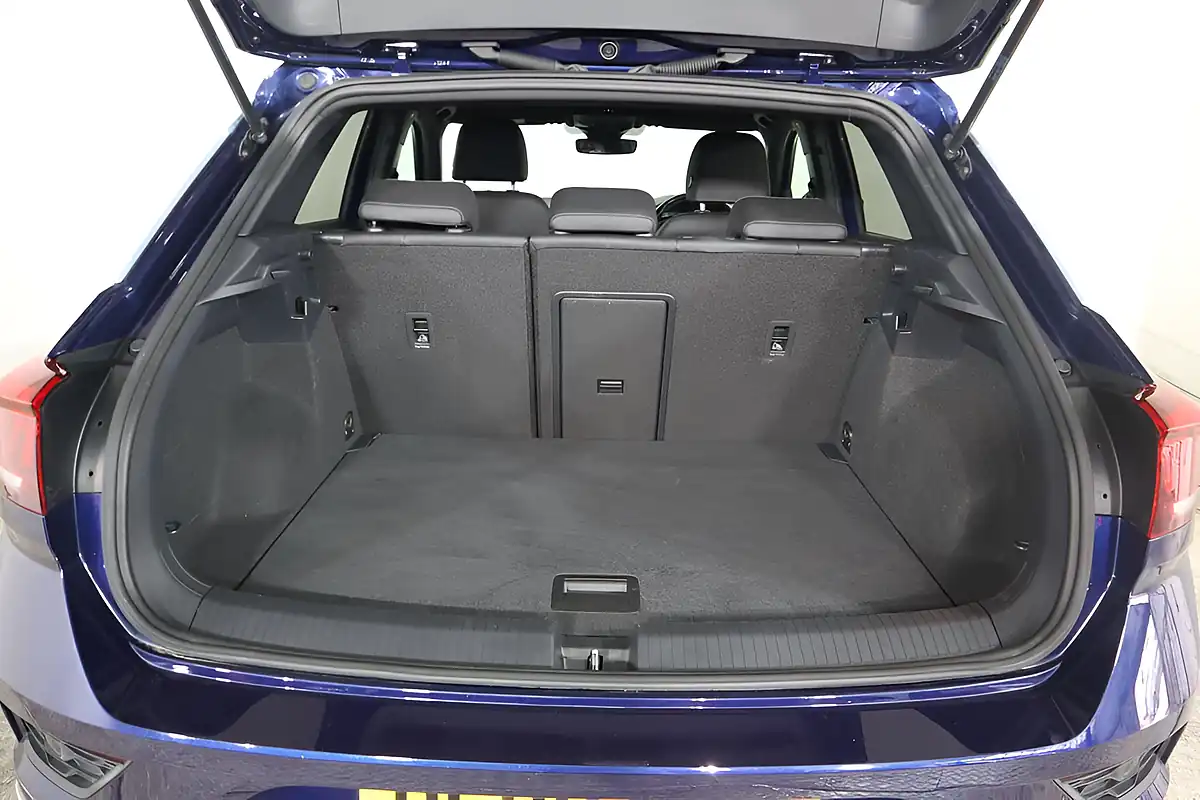 Used 2020 Volkswagen T-Roc R-Line Blue - Interior and Exterior details 17