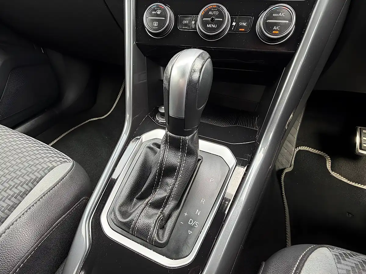 Used 2020 Volkswagen T-Roc R-Line Silver - Interior and Exterior details 17