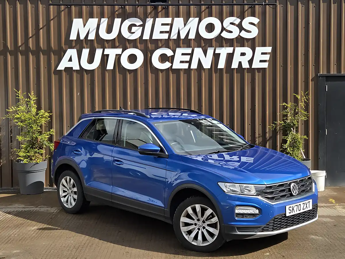 Used 2020 Volkswagen T-Roc Se Blue - Front View