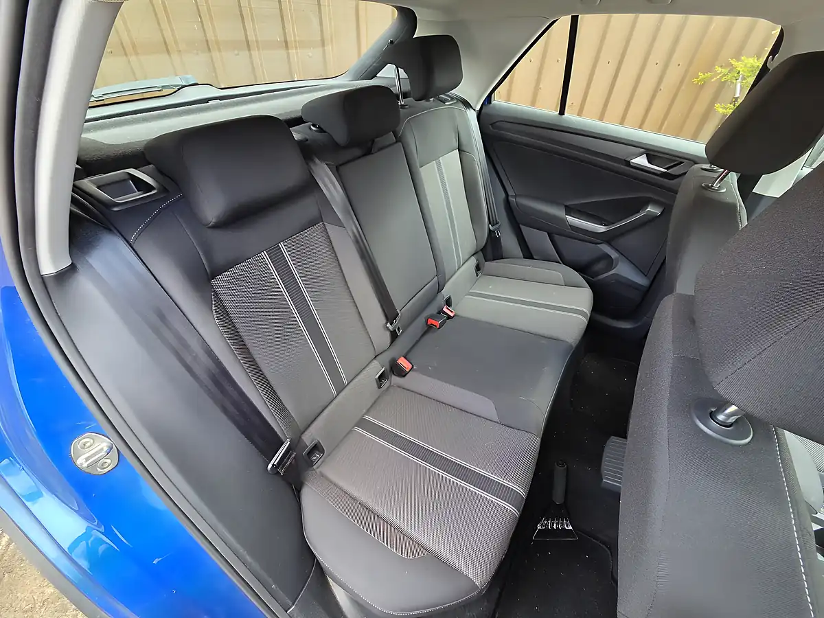 Used 2020 Volkswagen T-Roc Se Blue - Interior and Exterior details 15