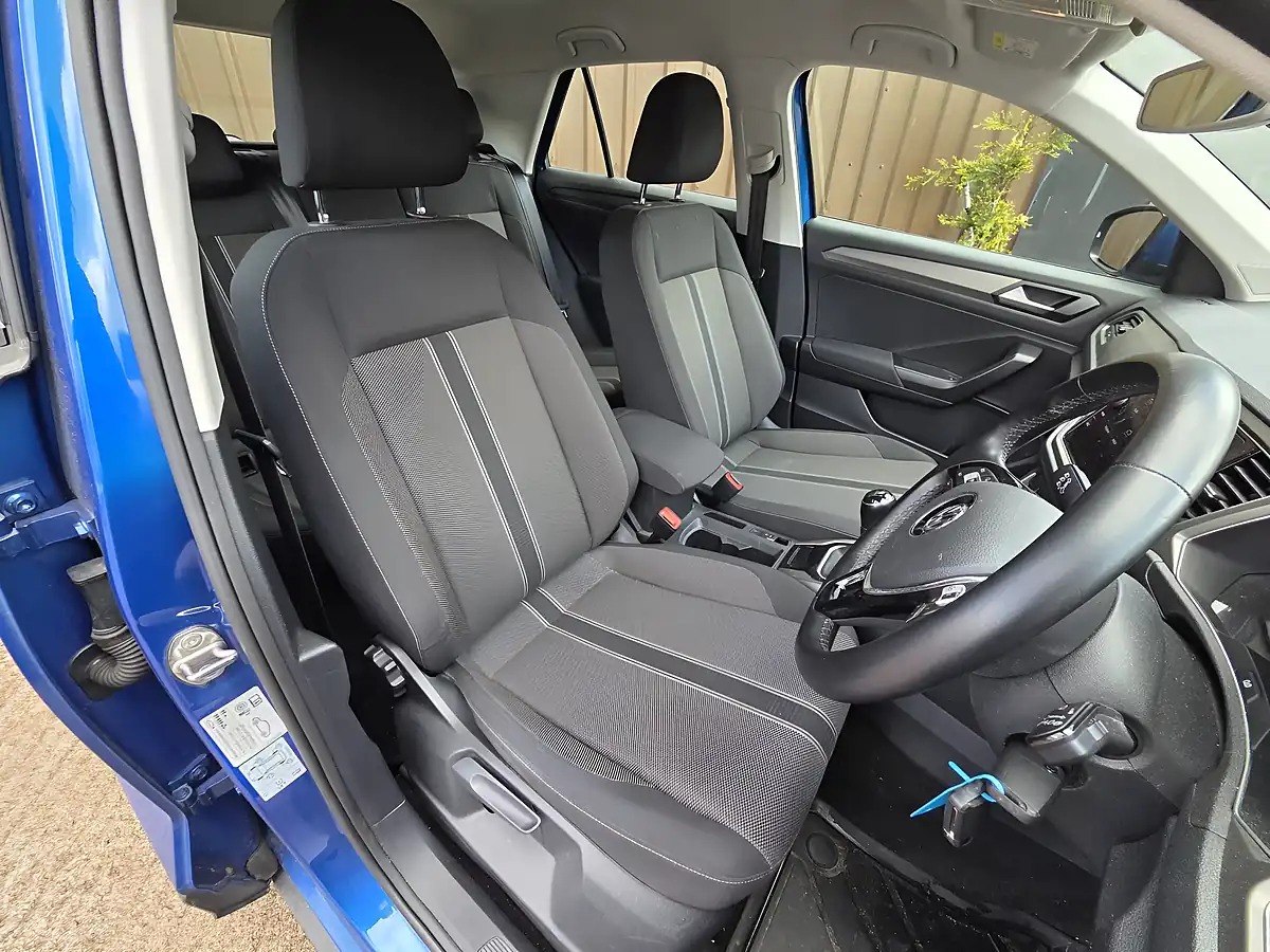 Used 2020 Volkswagen T-Roc Se Blue - Interior and Exterior details 6