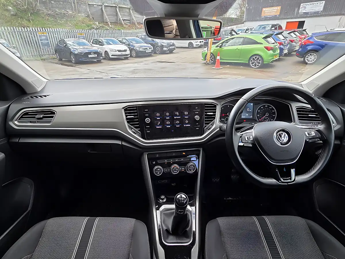 Used 2020 Volkswagen T-Roc Se Blue - Interior and Exterior details 7