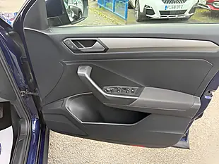Used 2020 Volkswagen T-Roc Se Blue - Interior and Exterior details 12