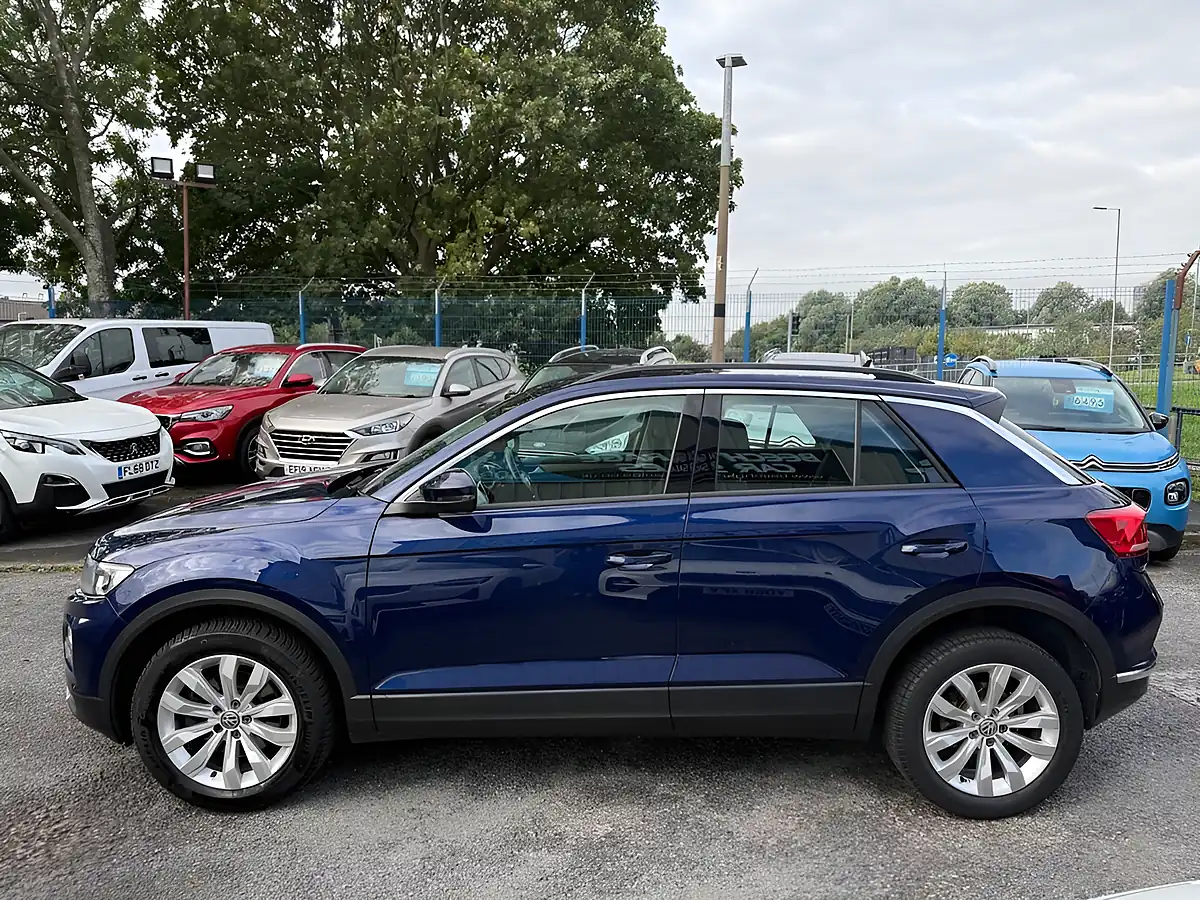 Used 2020 Volkswagen T-Roc Se Blue - Interior and Exterior details 6