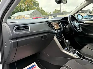 Used 2020 Volkswagen T-Roc Se Pure White - Interior and Exterior details 14