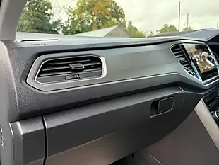 Used 2020 Volkswagen T-Roc Se Pure White - Interior and Exterior details 15