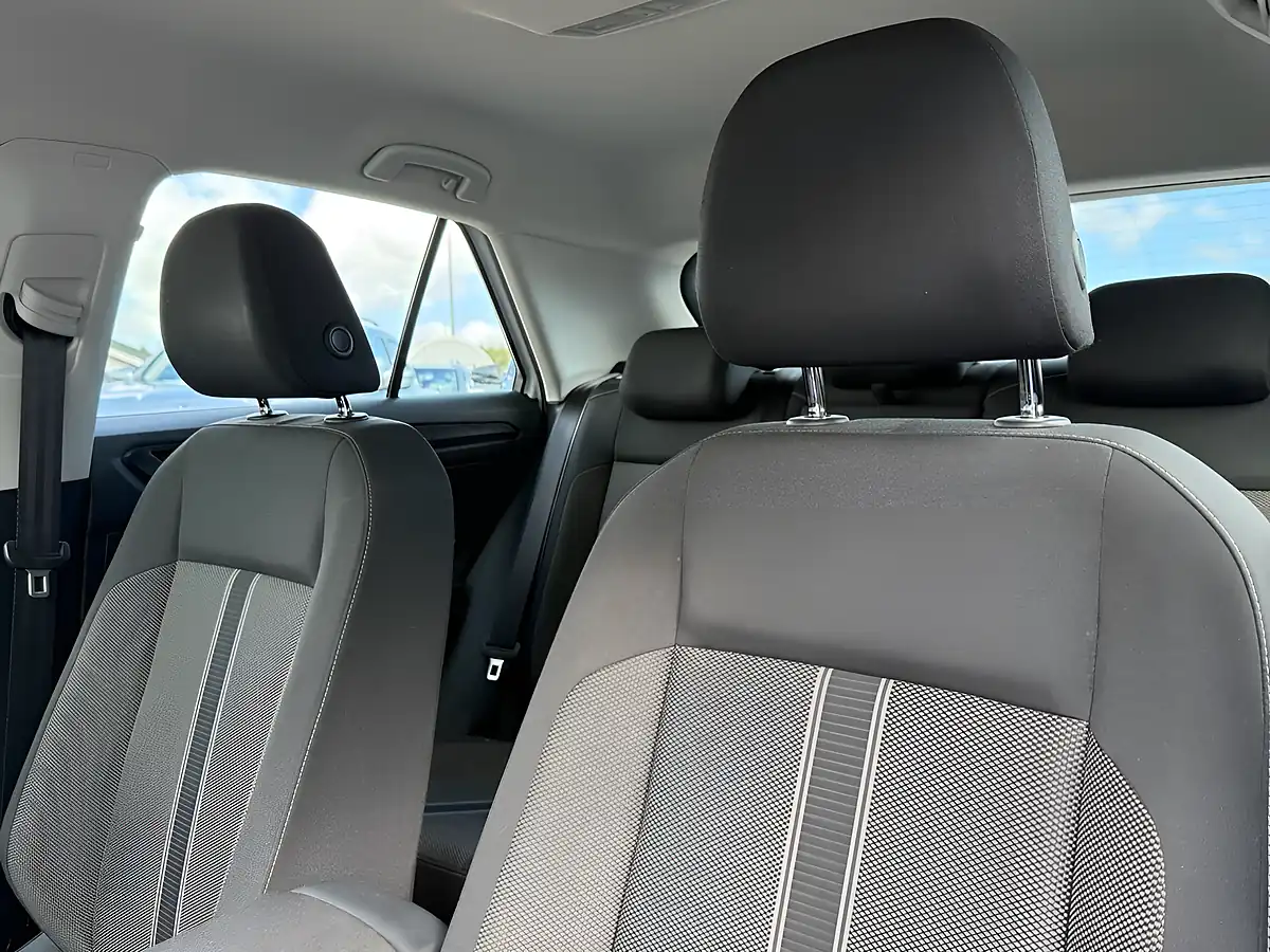 Used 2020 Volkswagen T-Roc Se Pure White - Interior and Exterior details 16