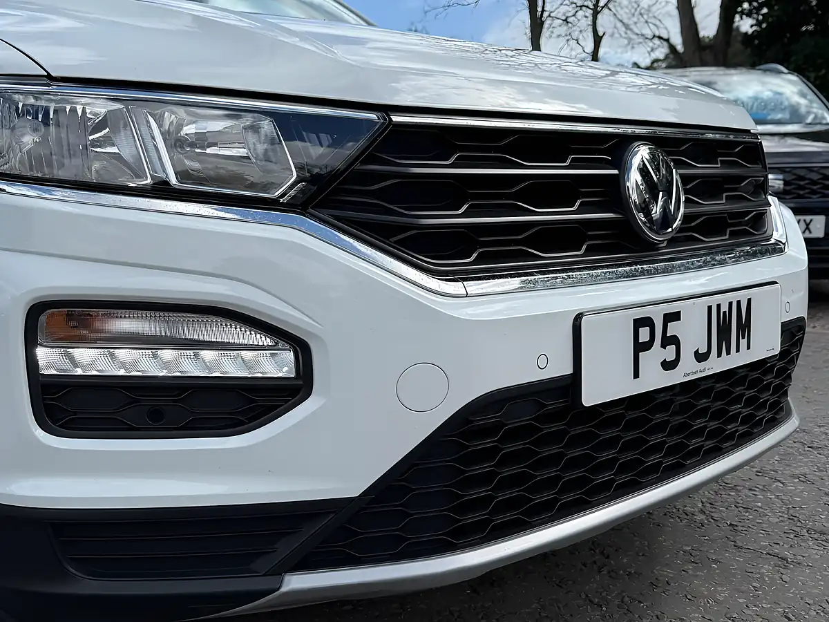 Used 2020 Volkswagen T-Roc Se Pure White - Interior and Exterior details 9