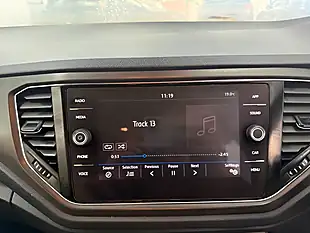 Used 2020 Volkswagen T-Roc Se White - Interior and Exterior details 17