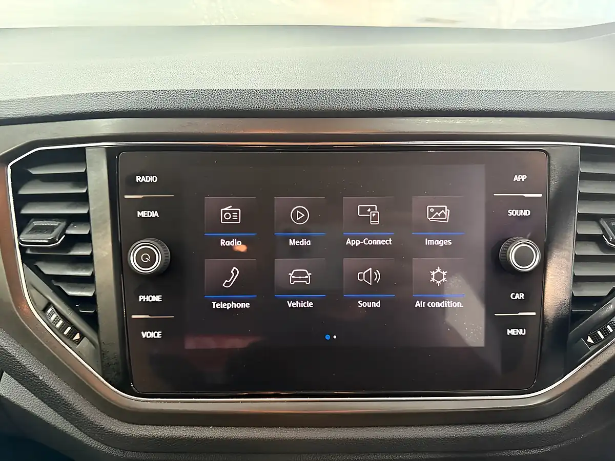 Used 2020 Volkswagen T-Roc Se White - Interior and Exterior details 19