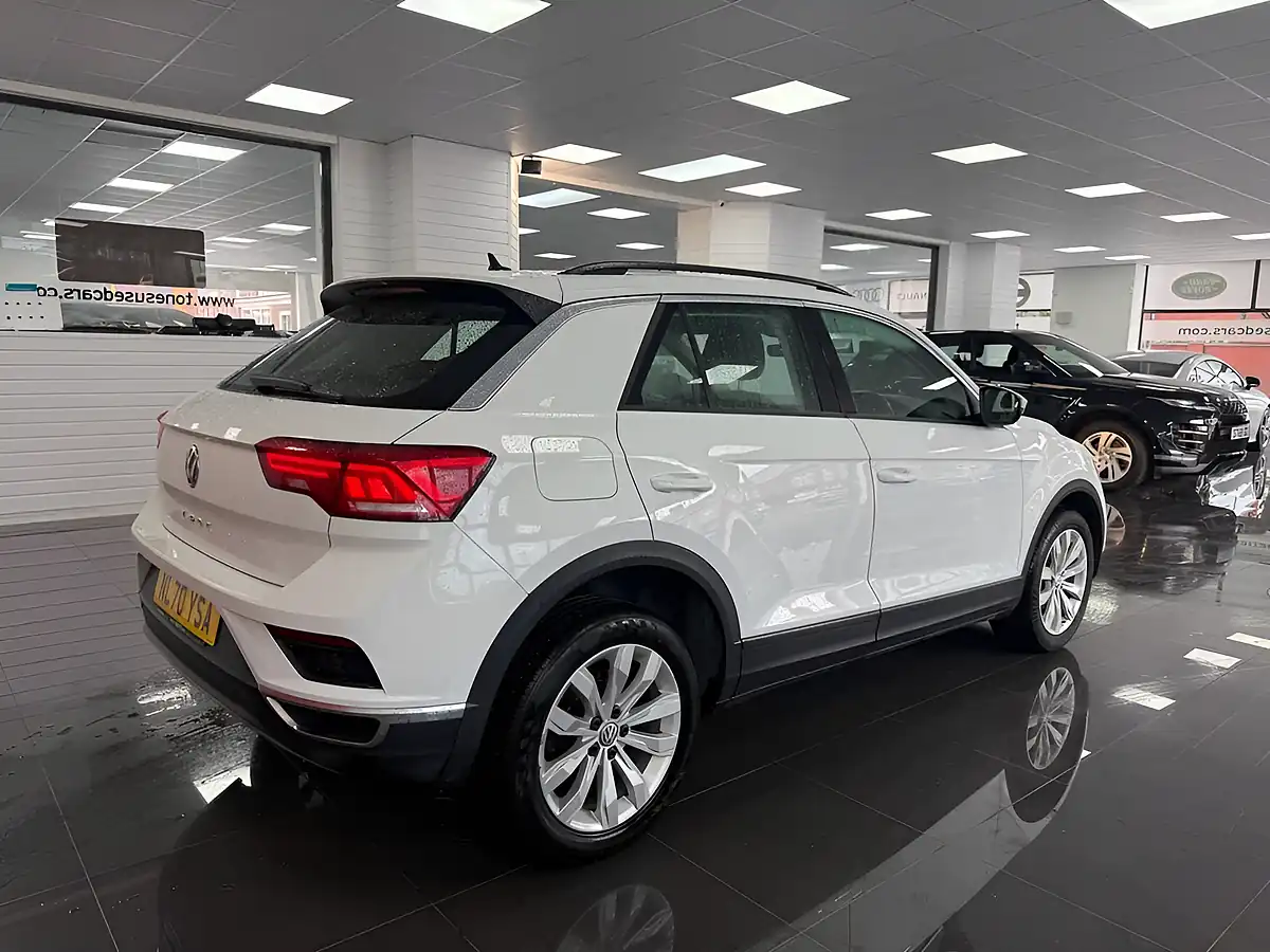 Used 2020 Volkswagen T-Roc Se White - Interior and Exterior details 2
