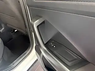 Used 2020 Volkswagen T-Roc Se White - Interior and Exterior details 6