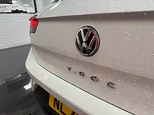Used 2020 Volkswagen T-Roc Se White - Interior and Exterior details 9
