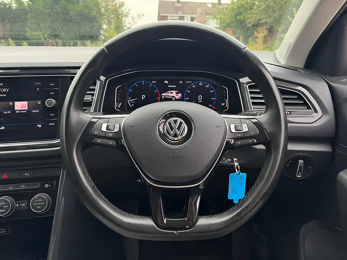 Used 2020 Volkswagen T-Roc Sel Black - Interior and Exterior details 12