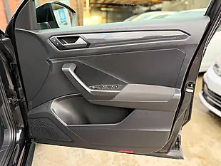 Used 2020 Volkswagen T-Roc Sel Black - Interior and Exterior details 12